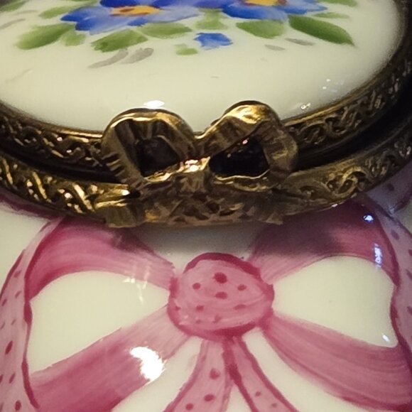Limoges RM France Peint Main Porcelain Floral Shoe Hinged Trinket Box - Picture 6 of 7